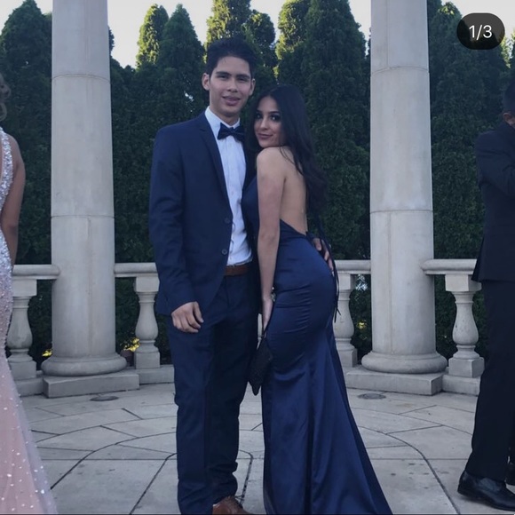 Simple navy blue silk dress. - Picture 2 of 4